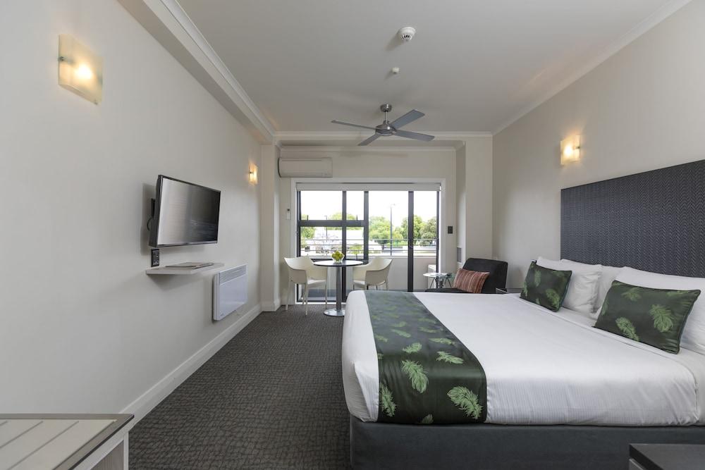 เควสนาปิเออร์โฮเต็ล Aparthotel เนเปียร์ ภายนอก รูปภาพ