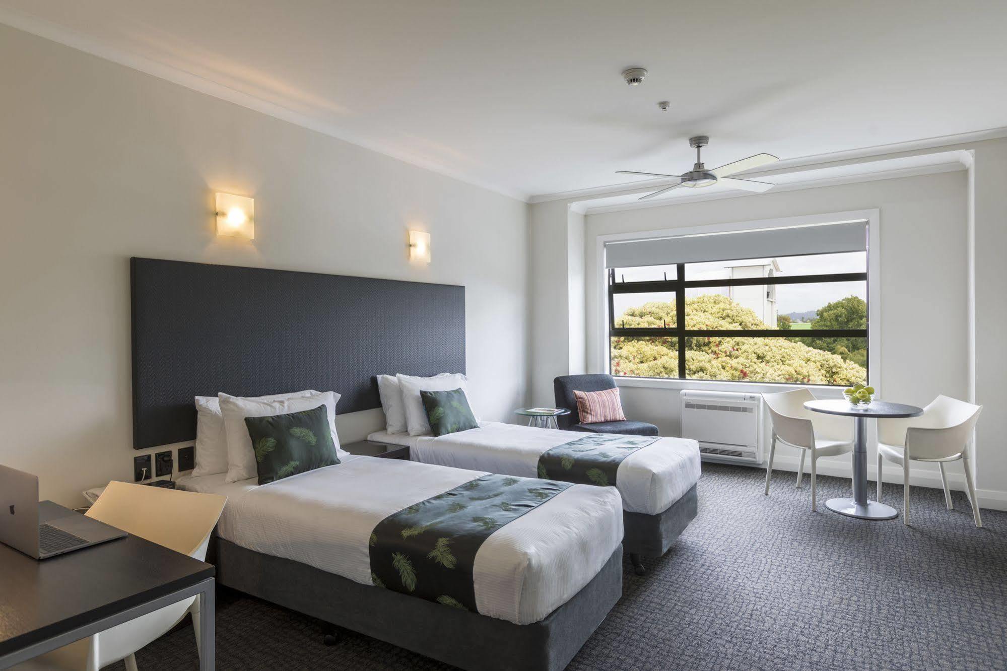 เควสนาปิเออร์โฮเต็ล Aparthotel เนเปียร์ ภายนอก รูปภาพ