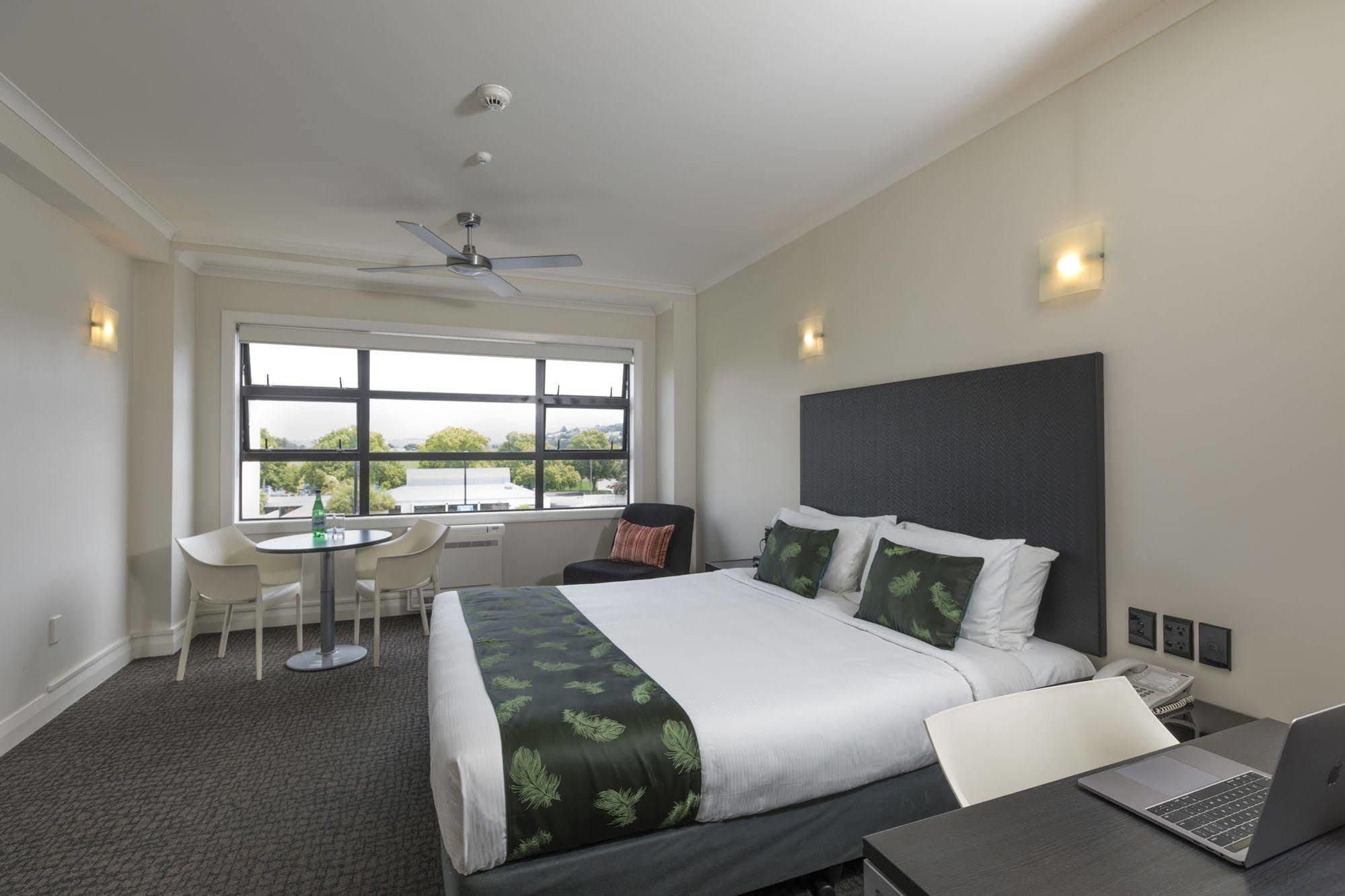 เควสนาปิเออร์โฮเต็ล Aparthotel เนเปียร์ ภายนอก รูปภาพ