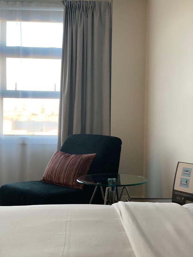 เควสนาปิเออร์โฮเต็ล Aparthotel เนเปียร์ ภายนอก รูปภาพ